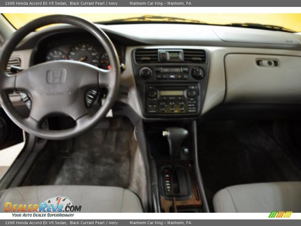 1998 Honda Accord EX V6 Sedan Black Currant Pearl / Ivory Photo #5
