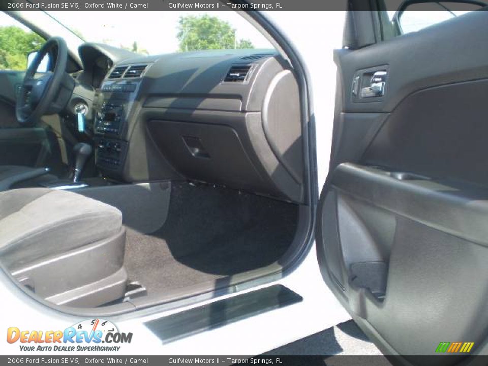 2006 Ford Fusion SE V6 Oxford White / Camel Photo #15