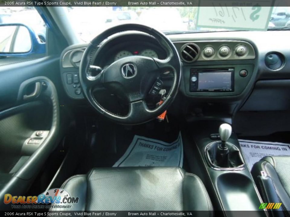 Dashboard of 2006 Acura RSX Type S Sports Coupe Photo #10