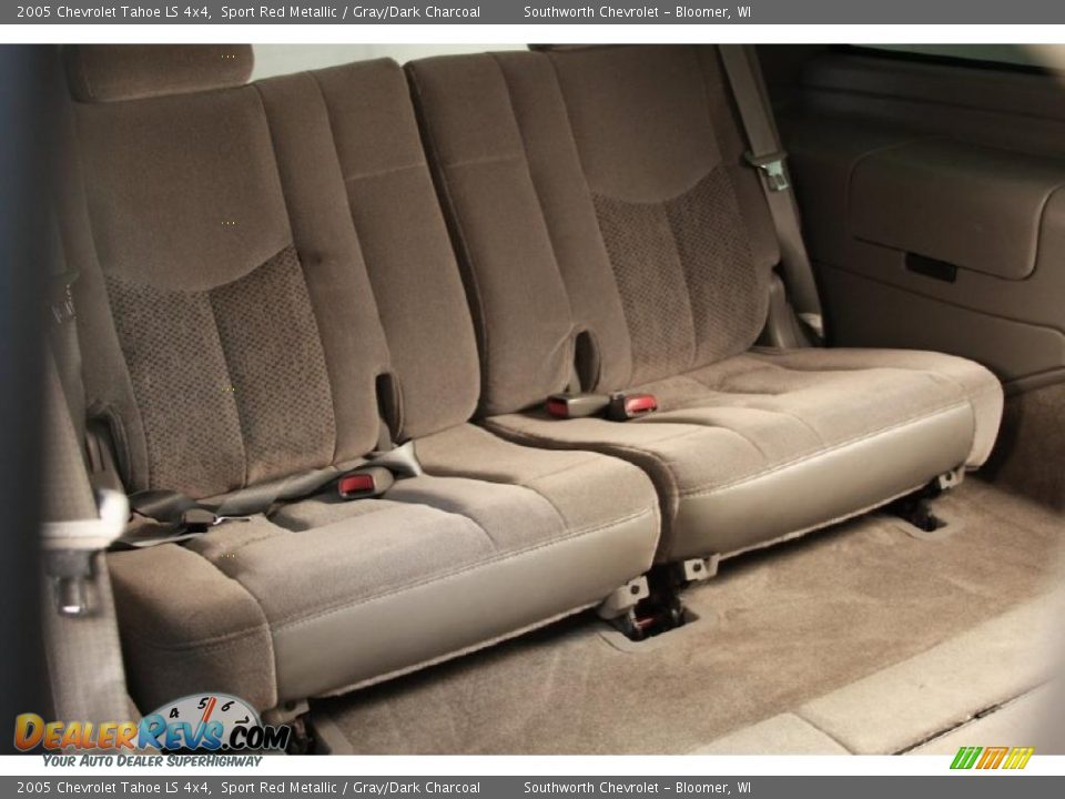2005 Chevrolet Tahoe LS 4x4 Sport Red Metallic / Gray/Dark Charcoal Photo #9