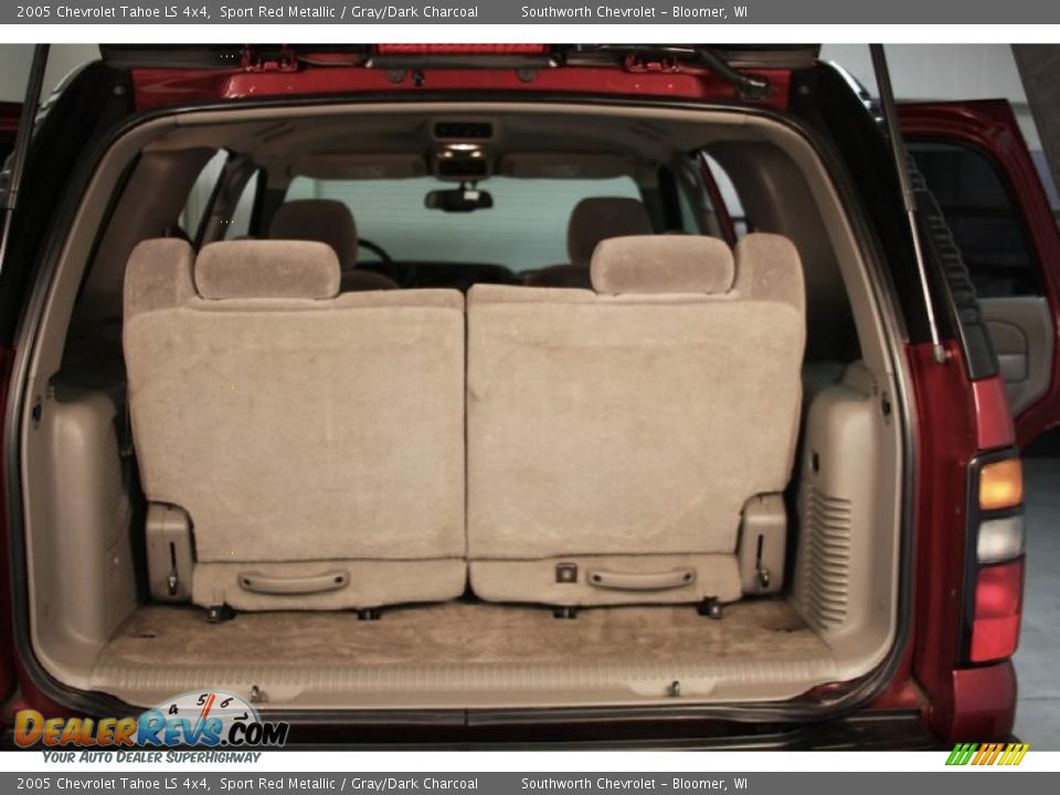 2005 Chevrolet Tahoe LS 4x4 Sport Red Metallic / Gray/Dark Charcoal Photo #14