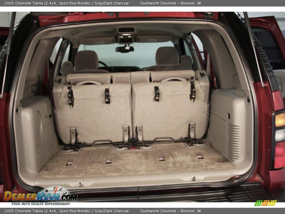 2005 Chevrolet Tahoe LS 4x4 Sport Red Metallic / Gray/Dark Charcoal Photo #15