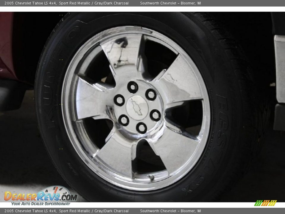 2005 Chevrolet Tahoe LS 4x4 Sport Red Metallic / Gray/Dark Charcoal Photo #17