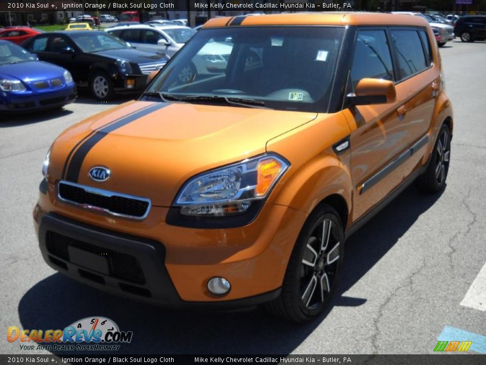 Front 3/4 View of 2010 Kia Soul + Photo #15