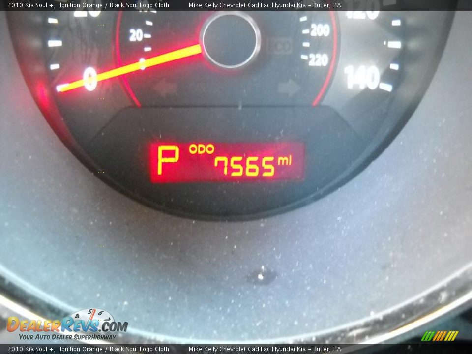 2010 Kia Soul + Ignition Orange / Black Soul Logo Cloth Photo #20