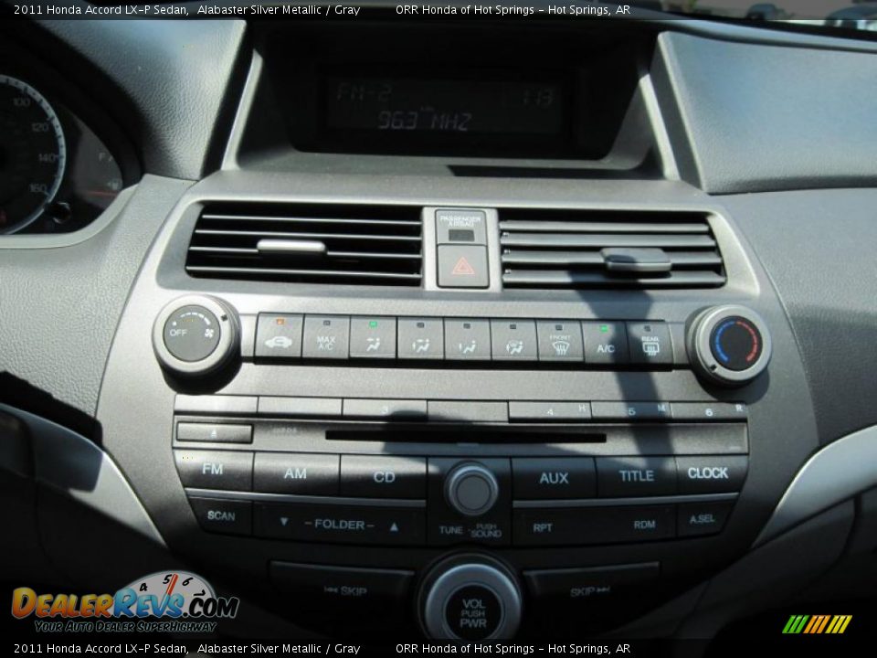 2011 Honda Accord LX-P Sedan Alabaster Silver Metallic / Gray Photo #17