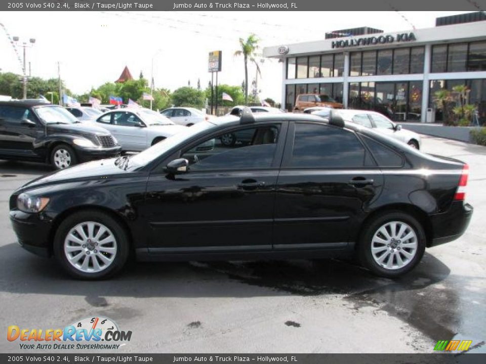2005 Volvo S40 2.4i Black / Taupe/Light Taupe Photo #6