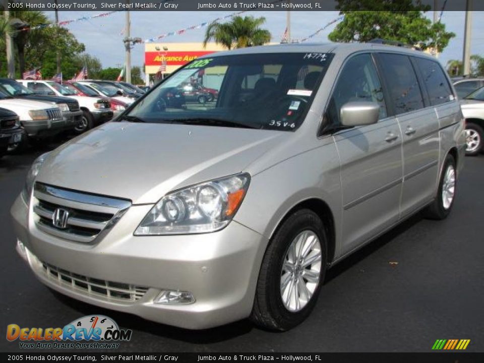 2005 Honda Odyssey Touring Silver Pearl Metallic / Gray Photo #5