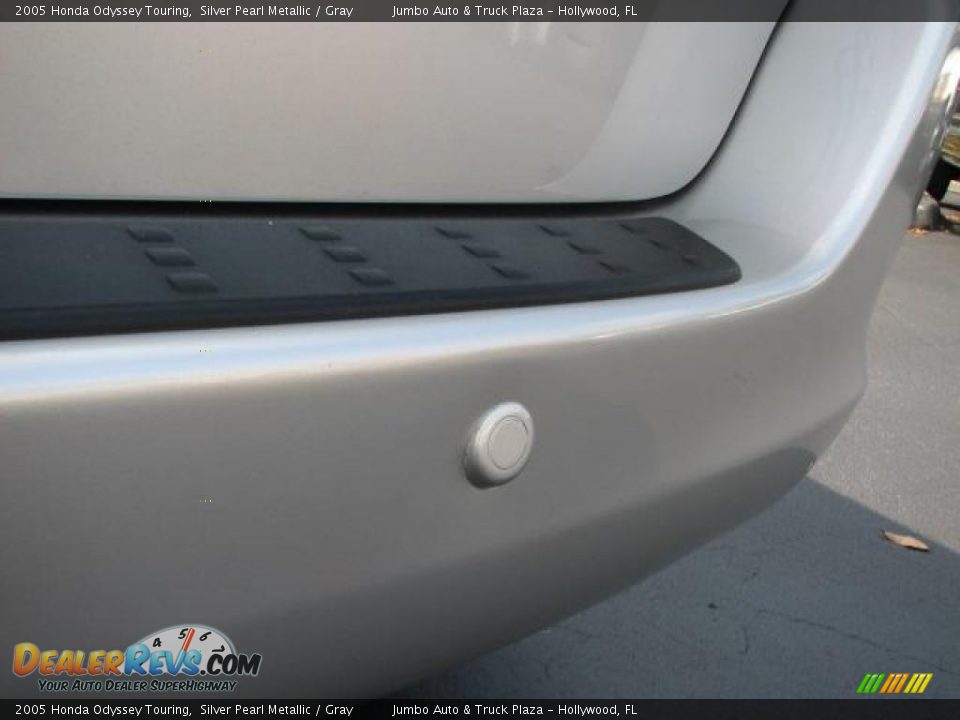 2005 Honda Odyssey Touring Silver Pearl Metallic / Gray Photo #11