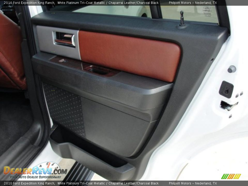 Door Panel of 2010 Ford Expedition King Ranch Photo #32
