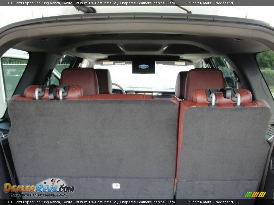 2010 Ford Expedition King Ranch White Platinum Tri-Coat Metallic / Chaparral Leather/Charcoal Black Photo #35