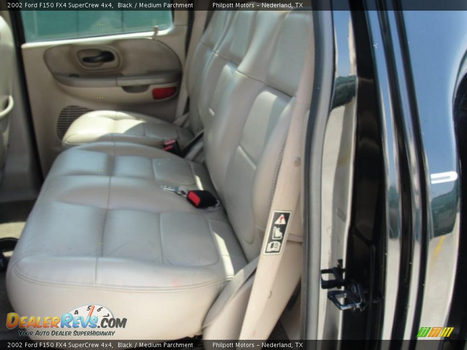 2002 Ford F150 FX4 SuperCrew 4x4 Black / Medium Parchment Photo #31