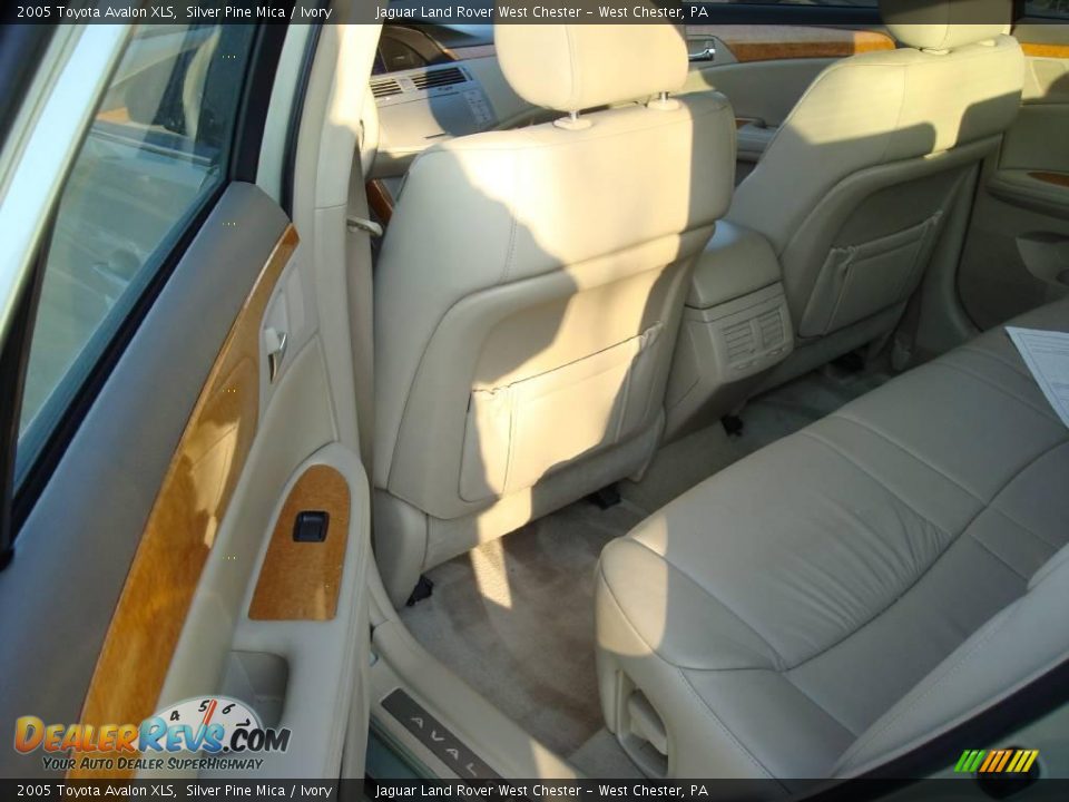 2005 Toyota Avalon XLS Silver Pine Mica / Ivory Photo #16