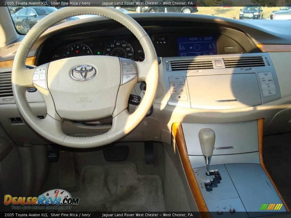 2005 Toyota Avalon XLS Silver Pine Mica / Ivory Photo #24