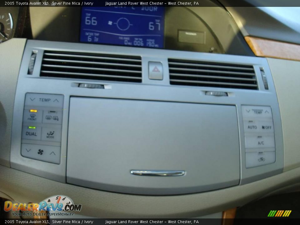 2005 Toyota Avalon XLS Silver Pine Mica / Ivory Photo #26