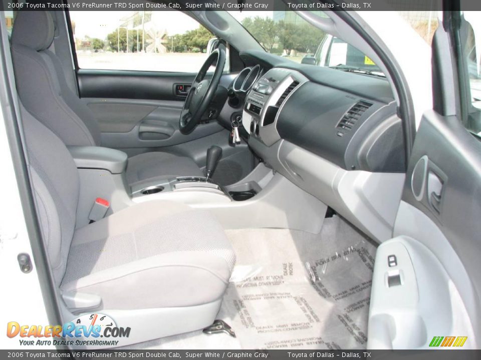 2006 Toyota Tacoma V6 PreRunner TRD Sport Double Cab Super White / Graphite Gray Photo #10