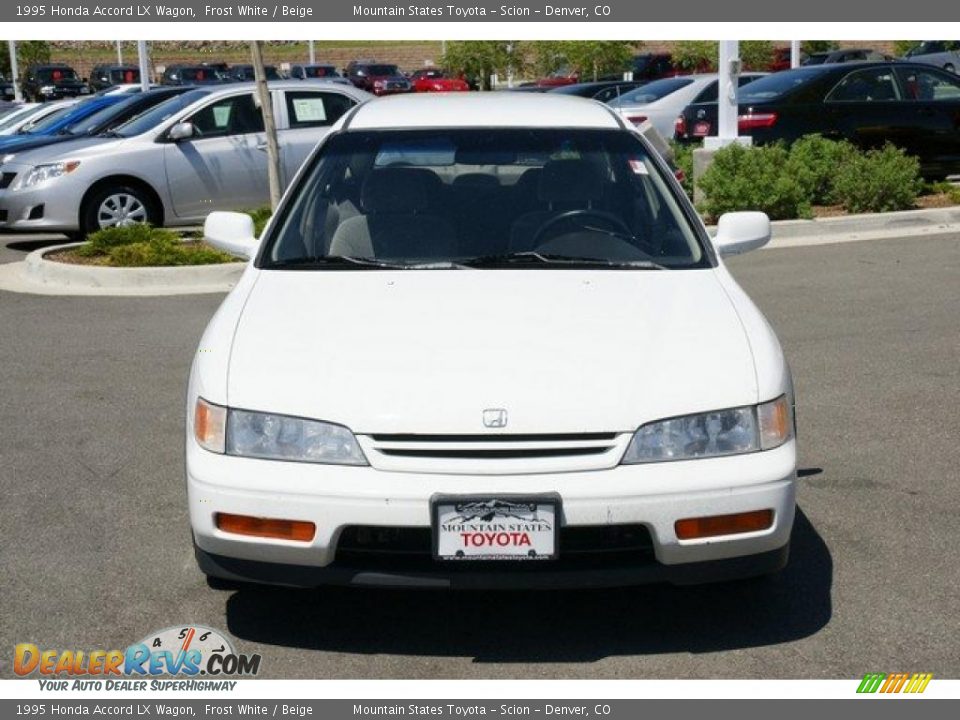 1995 Honda Accord LX Wagon Frost White / Beige Photo #5