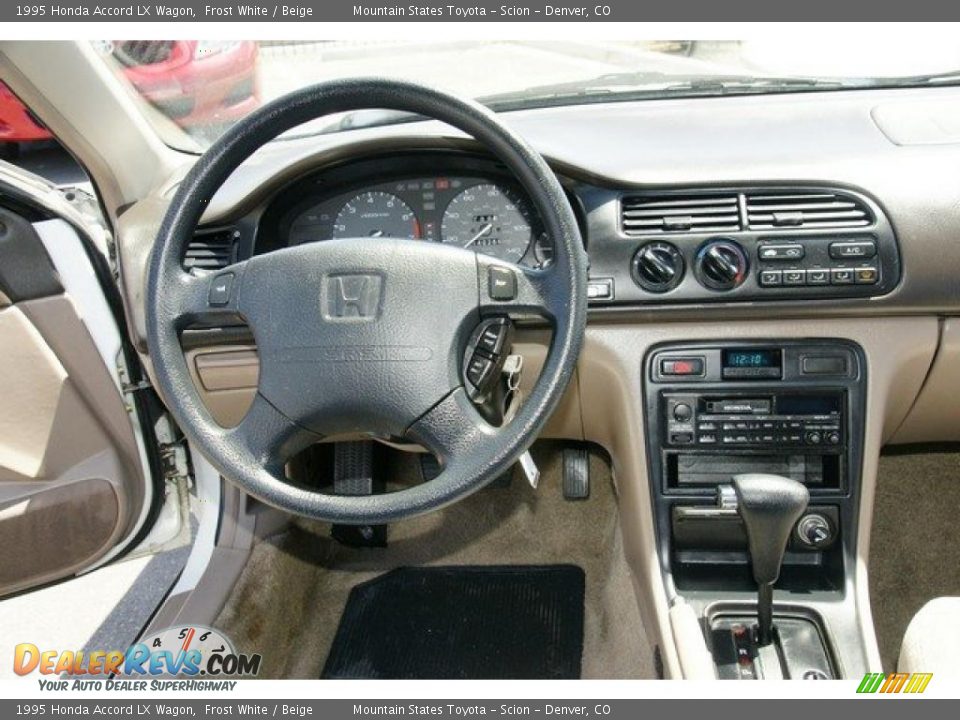 Dashboard of 1995 Honda Accord LX Wagon Photo #21