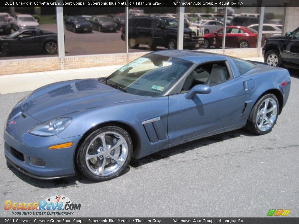 Front 3/4 View of 2011 Chevrolet Corvette Grand Sport Coupe Photo #2