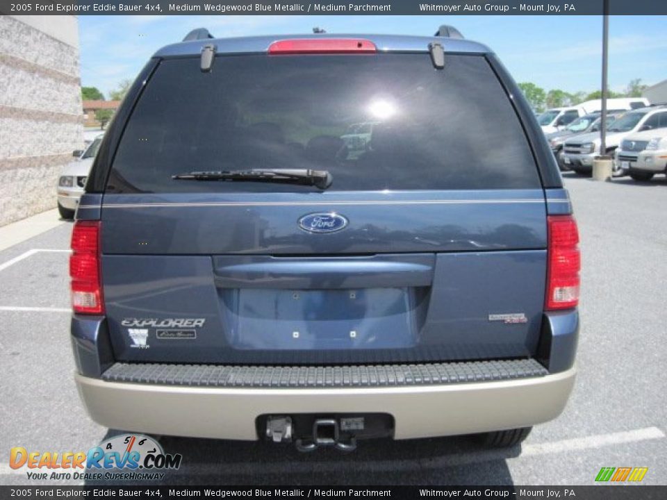 2005 Ford Explorer Eddie Bauer 4x4 Medium Wedgewood Blue Metallic / Medium Parchment Photo #9