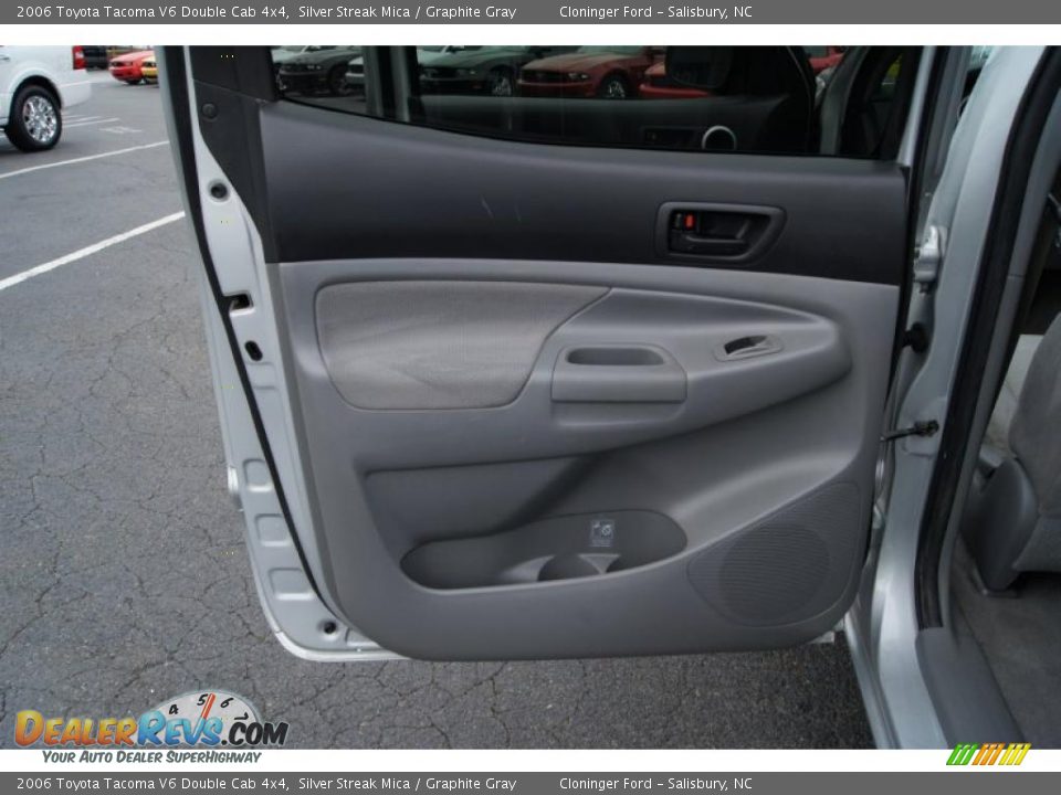 Door Panel of 2006 Toyota Tacoma V6 Double Cab 4x4 Photo #9