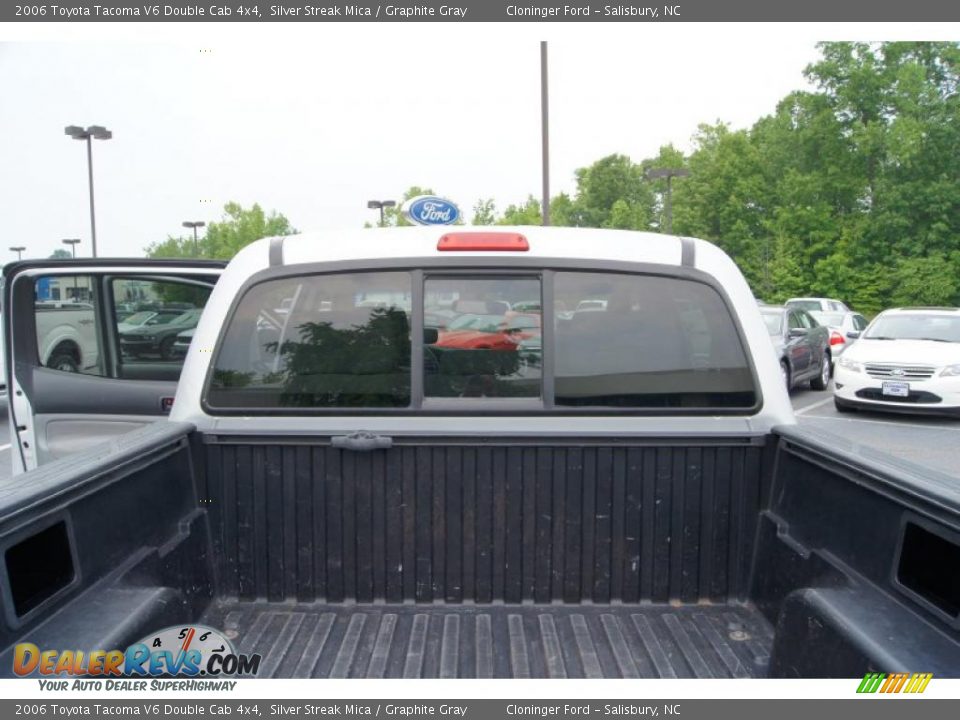2006 Toyota Tacoma V6 Double Cab 4x4 Silver Streak Mica / Graphite Gray Photo #21