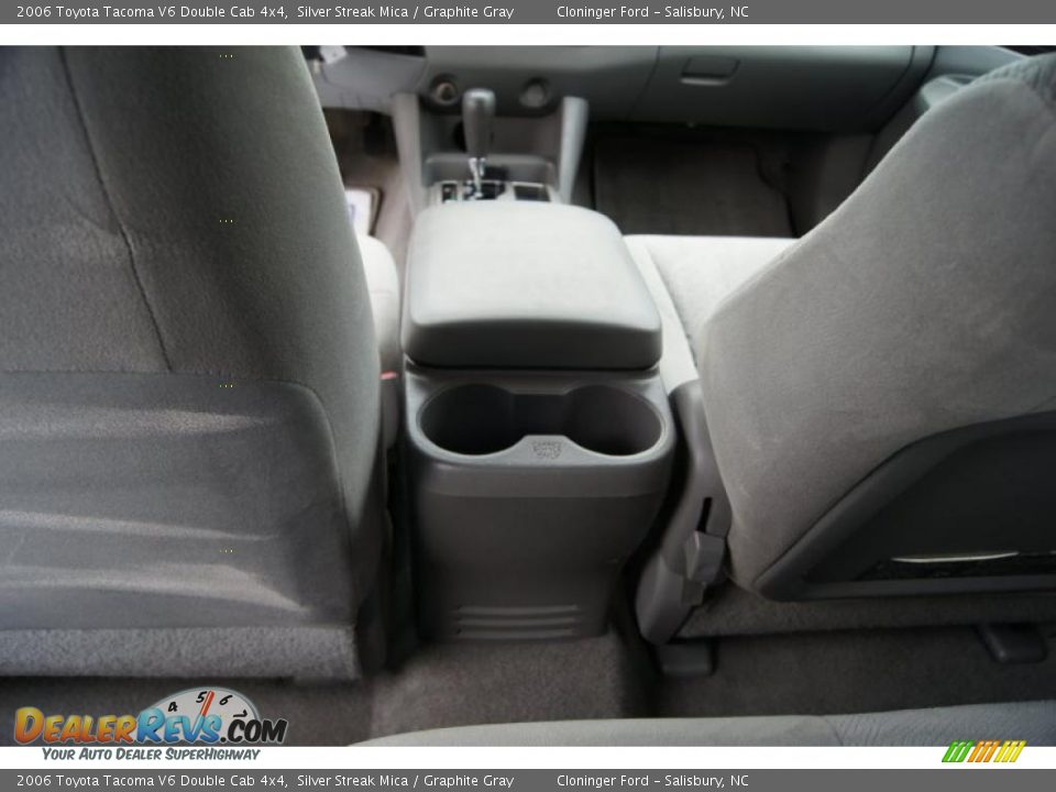 2006 Toyota Tacoma V6 Double Cab 4x4 Silver Streak Mica / Graphite Gray Photo #22