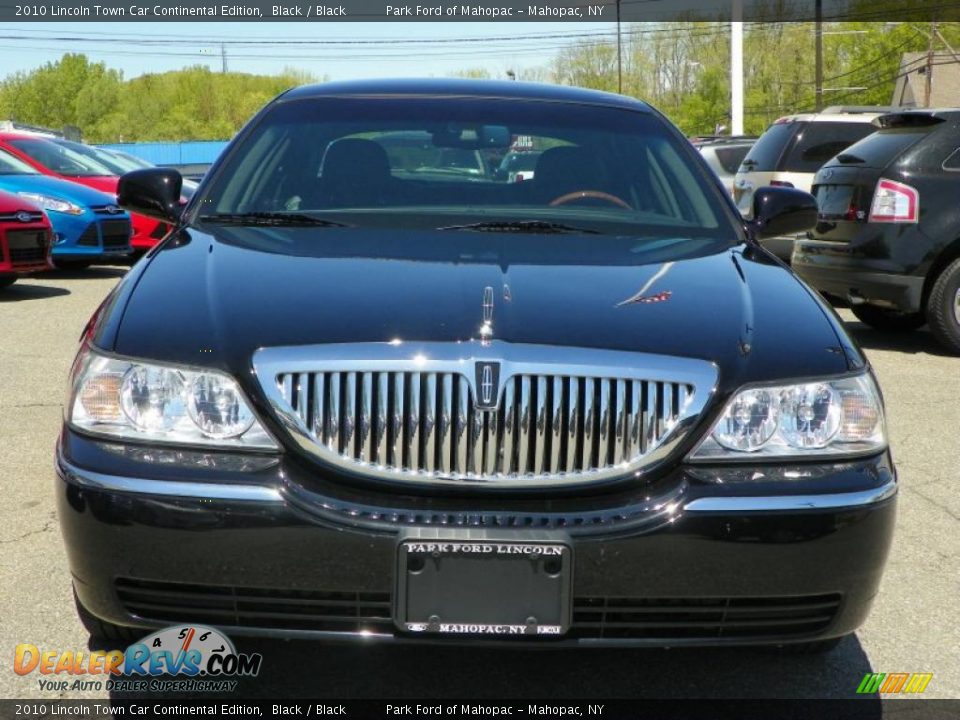 2010 Lincoln Town Car Continental Edition Black / Black Photo #18