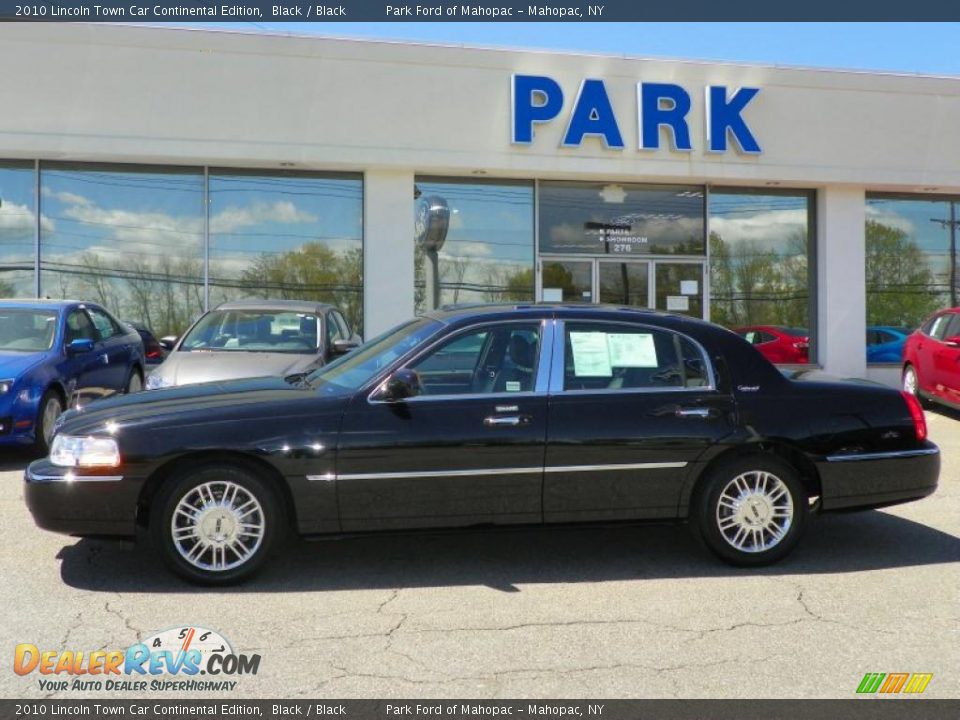 2010 Lincoln Town Car Continental Edition Black / Black Photo #20