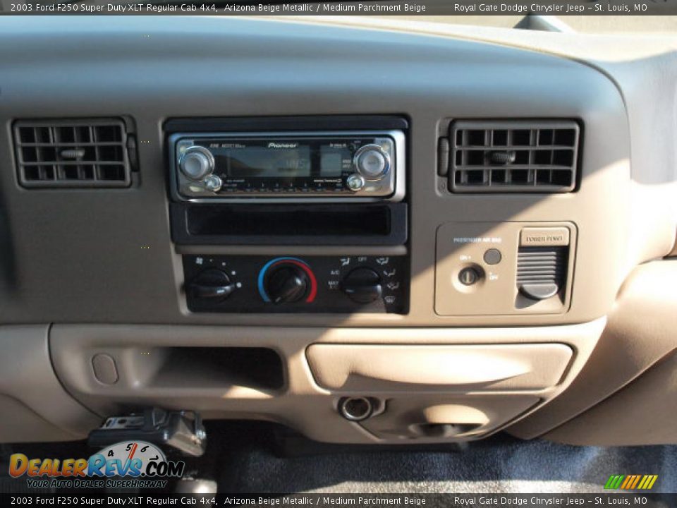 2003 Ford F250 Super Duty XLT Regular Cab 4x4 Arizona Beige Metallic / Medium Parchment Beige Photo #12