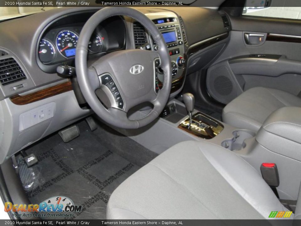 Gray Interior - 2010 Hyundai Santa Fe SE Photo #15