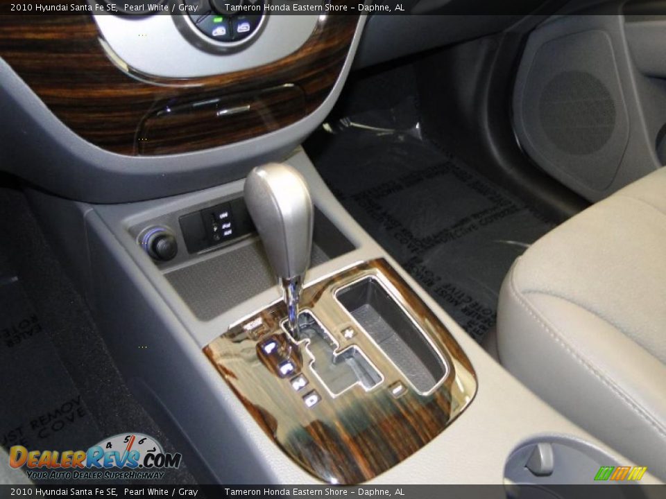 2010 Hyundai Santa Fe SE Shifter Photo #24
