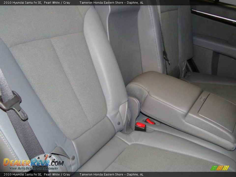 2010 Hyundai Santa Fe SE Pearl White / Gray Photo #32
