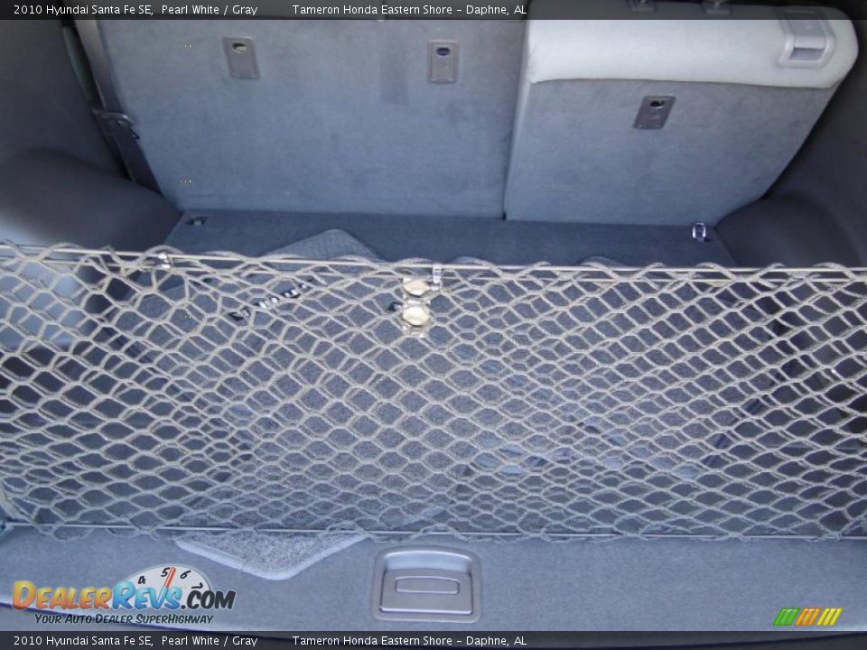 2010 Hyundai Santa Fe SE Pearl White / Gray Photo #33