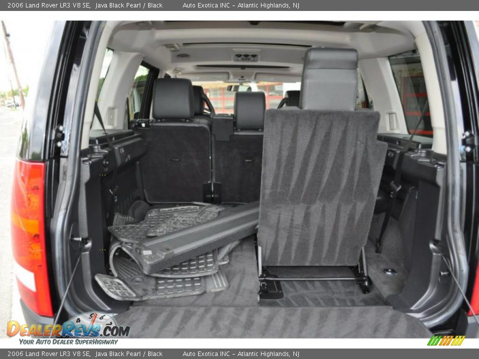 2006 Land Rover LR3 V8 SE Trunk Photo #9