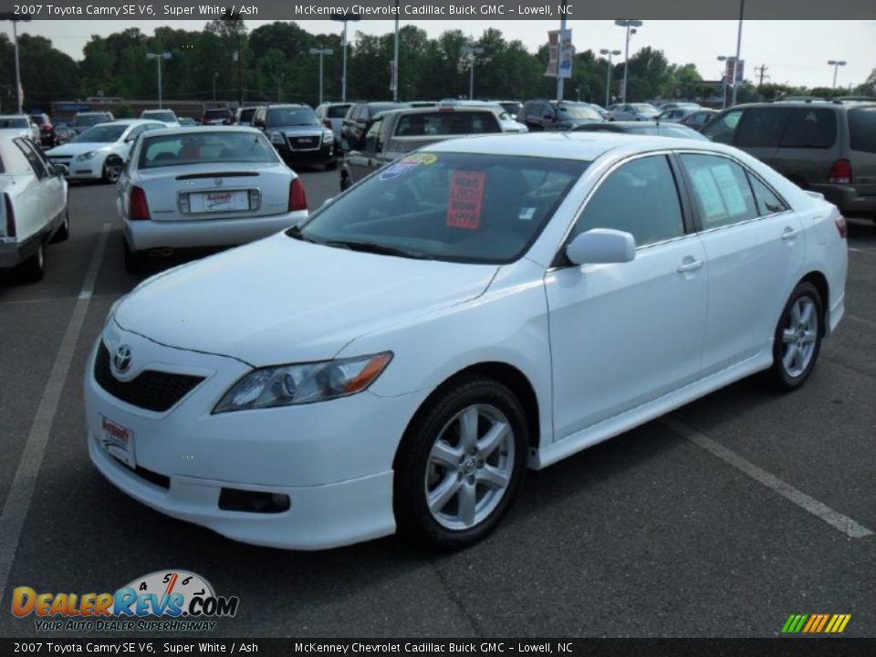 2007 Toyota Camry SE V6 Super White / Ash Photo #1