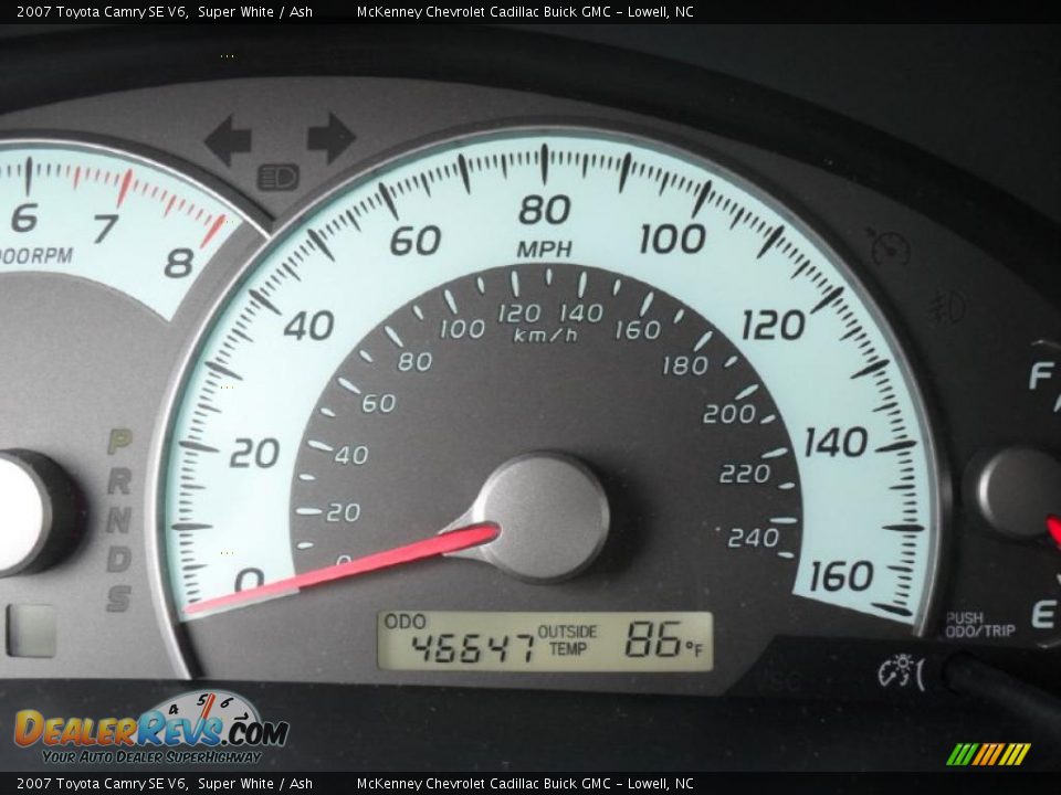 2007 Toyota Camry SE V6 Super White / Ash Photo #13