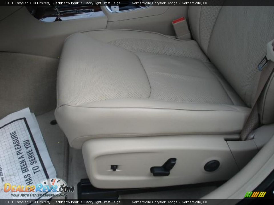 Black/Light Frost Beige Interior - 2011 Chrysler 300 Limited Photo #10