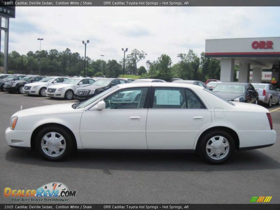 2005 Cadillac DeVille Sedan Cotillion White / Shale Photo #2