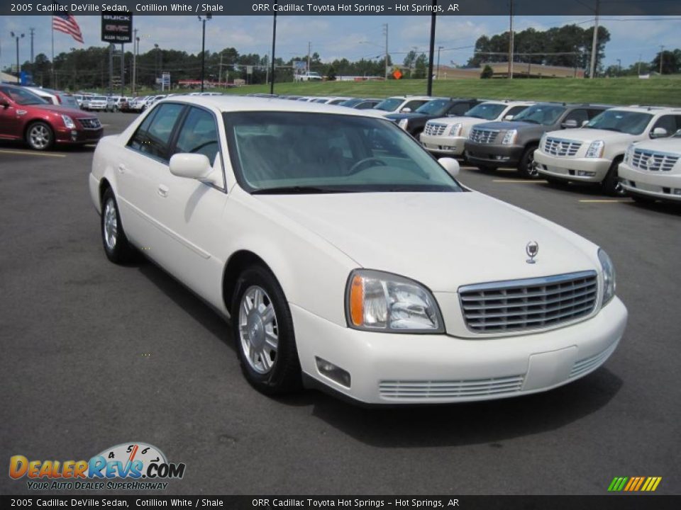 2005 Cadillac DeVille Sedan Cotillion White / Shale Photo #7