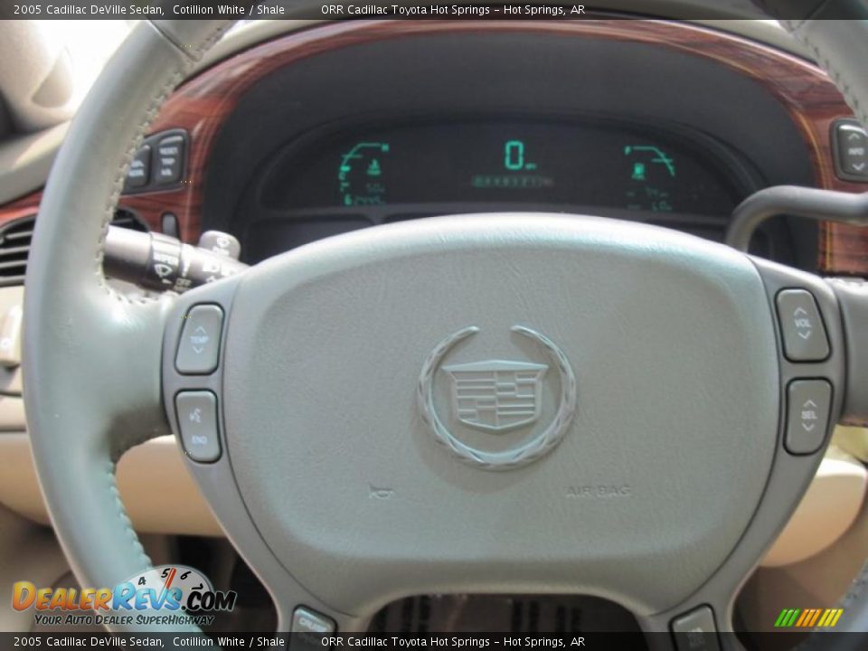 2005 Cadillac DeVille Sedan Cotillion White / Shale Photo #20