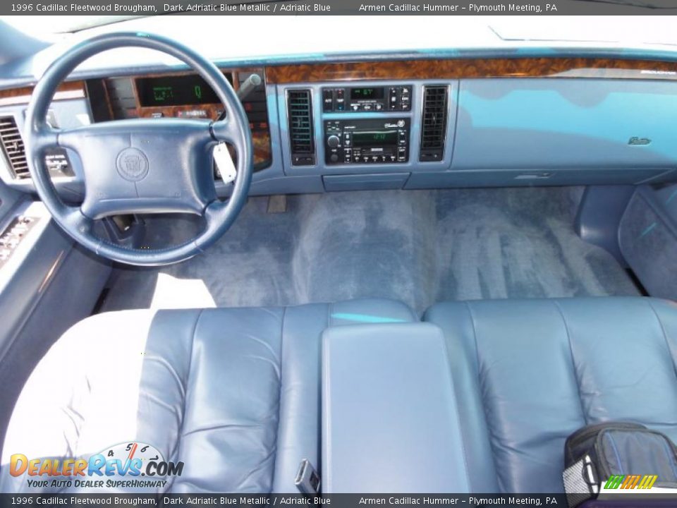 Dashboard of 1996 Cadillac Fleetwood Brougham Photo #26