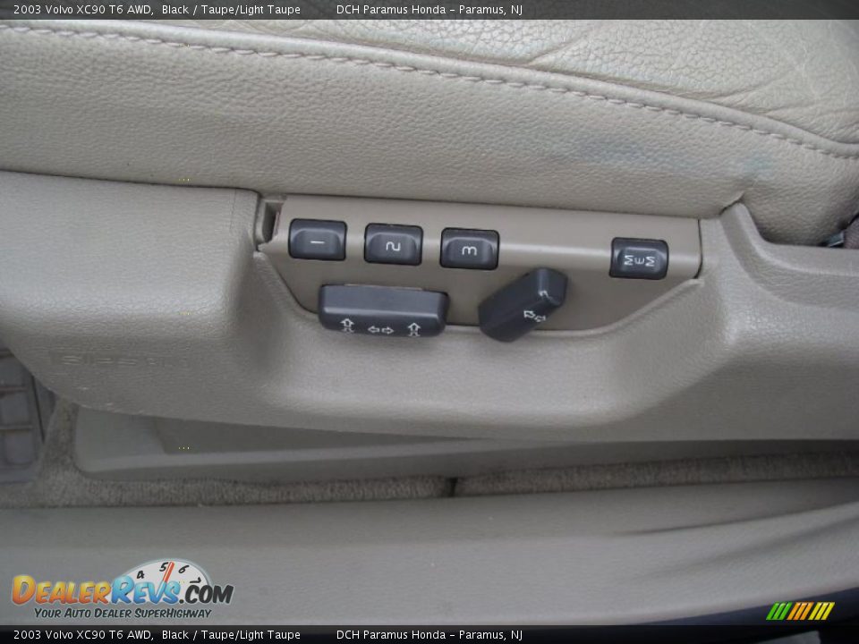 2003 Volvo XC90 T6 AWD Black / Taupe/Light Taupe Photo #14