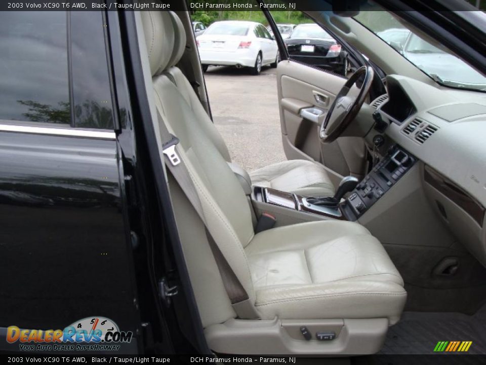 2003 Volvo XC90 T6 AWD Black / Taupe/Light Taupe Photo #16