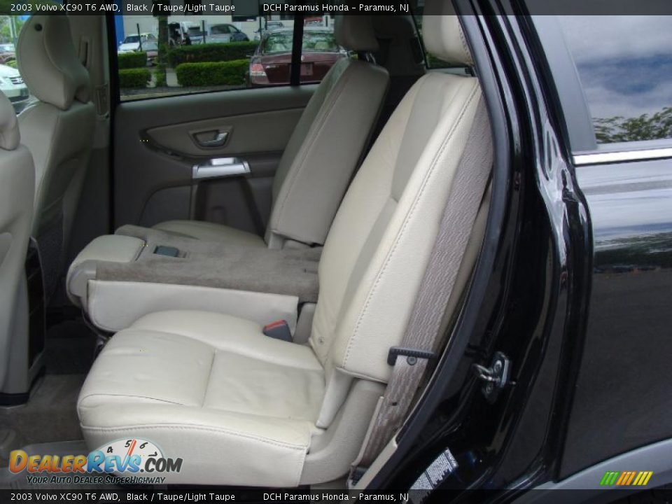 2003 Volvo XC90 T6 AWD Black / Taupe/Light Taupe Photo #19