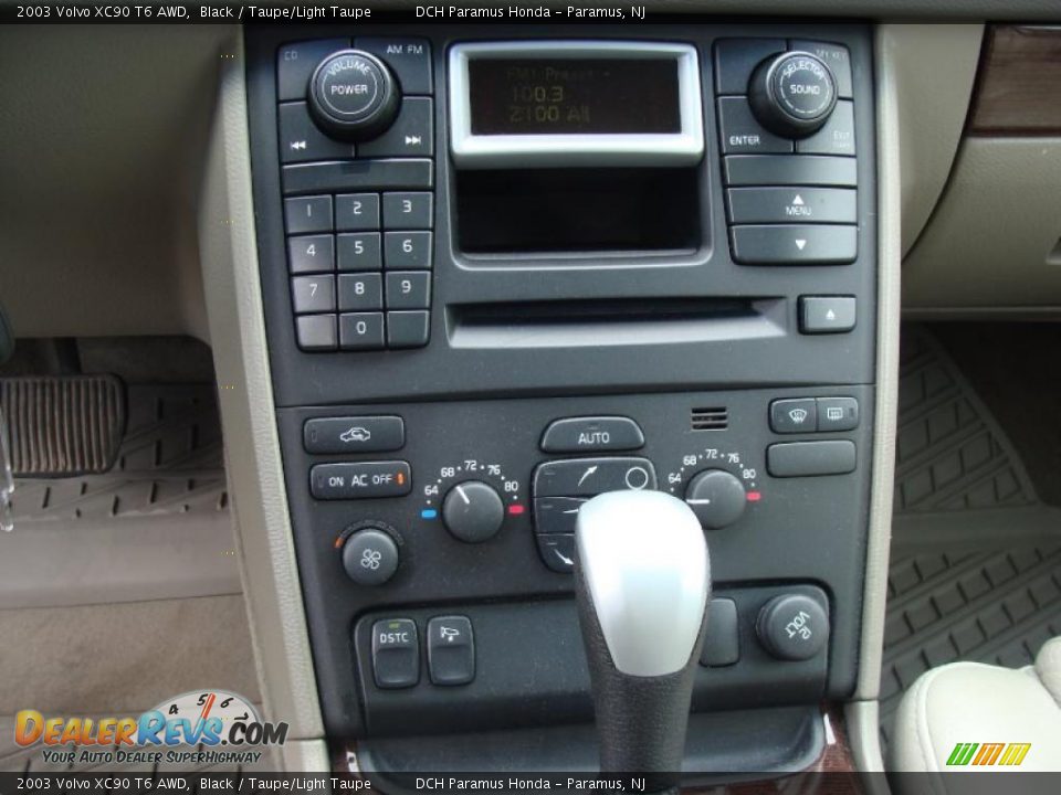 2003 Volvo XC90 T6 AWD Black / Taupe/Light Taupe Photo #23