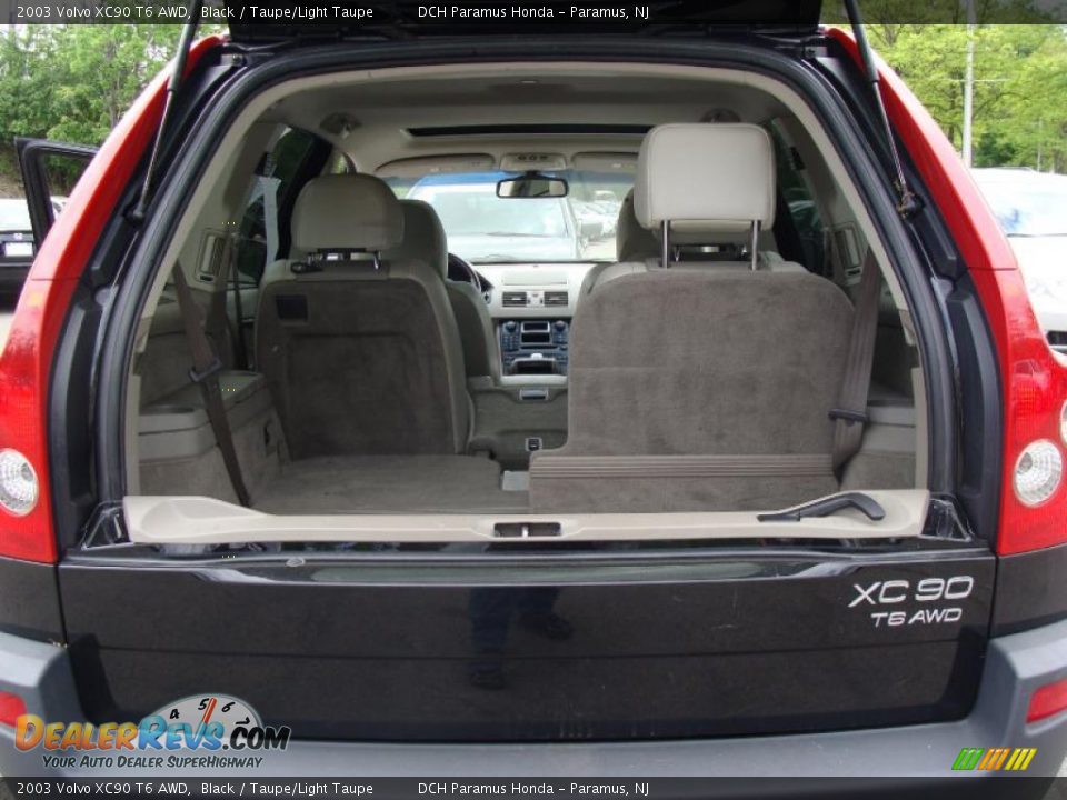 2003 Volvo XC90 T6 AWD Black / Taupe/Light Taupe Photo #26