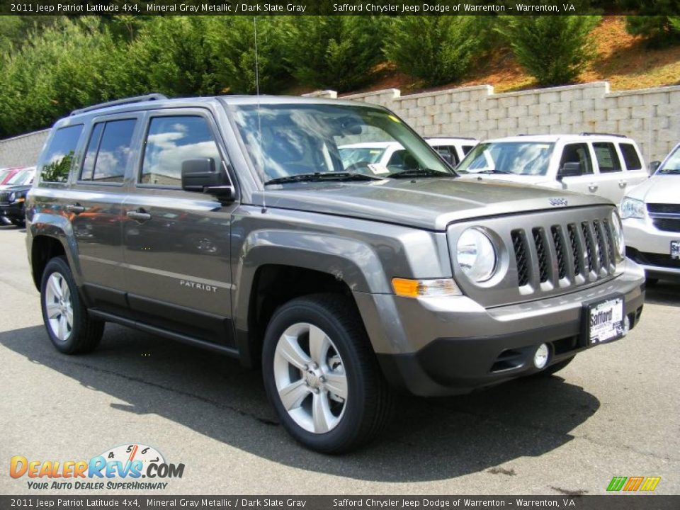 2011 Jeep Patriot Latitude 4x4 Mineral Gray Metallic / Dark Slate Gray Photo #2