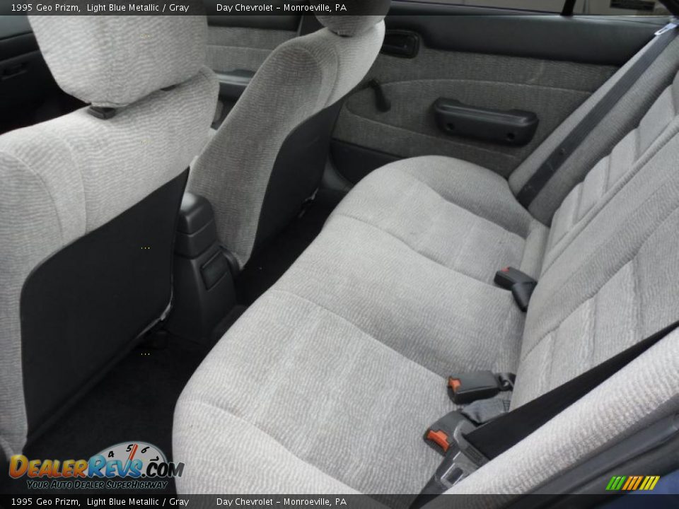 Gray Interior - 1995 Geo Prizm  Photo #6