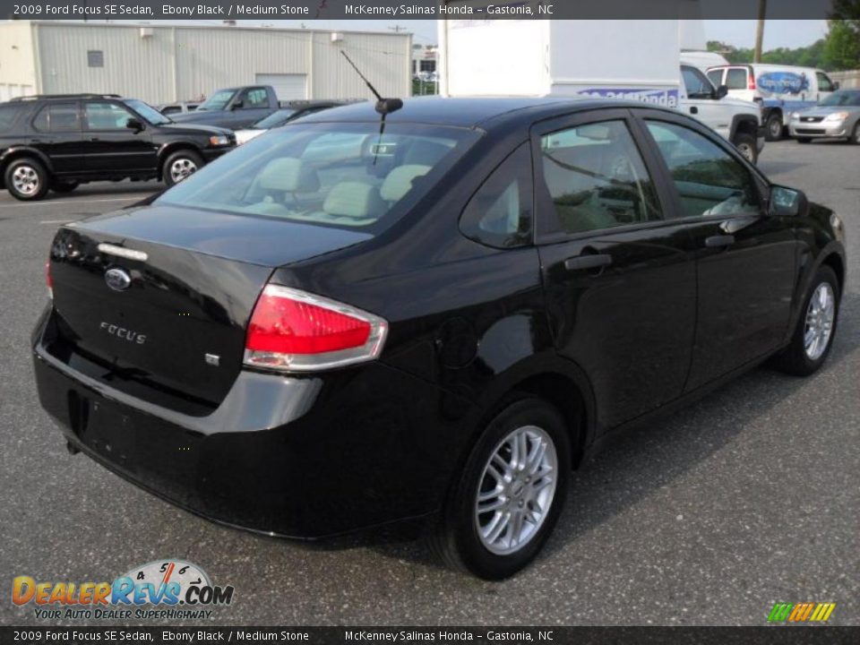 2009 Ford Focus SE Sedan Ebony Black / Medium Stone Photo #4